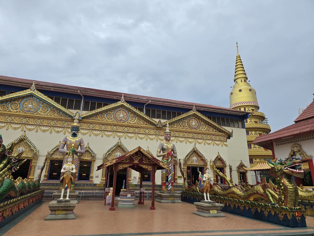 Een Thaïse tempel in George Town